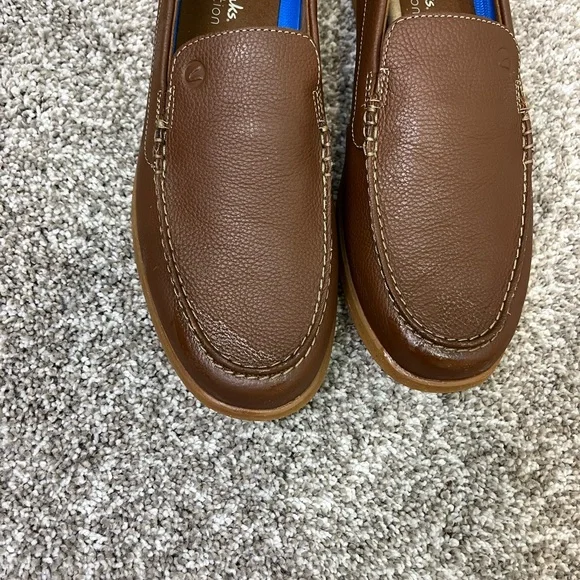 Clarks Men's Brown Loafers NWOT see pics and description for blemishes - Picture 4 of 10